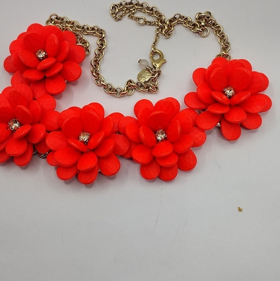 J CREW CREW- CUTS-Statement Necklace Gold Tone Red Flowers - Picture 5 of 8
